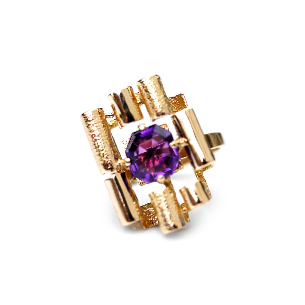 Amethyst Scroll Gold Ring c.1970s