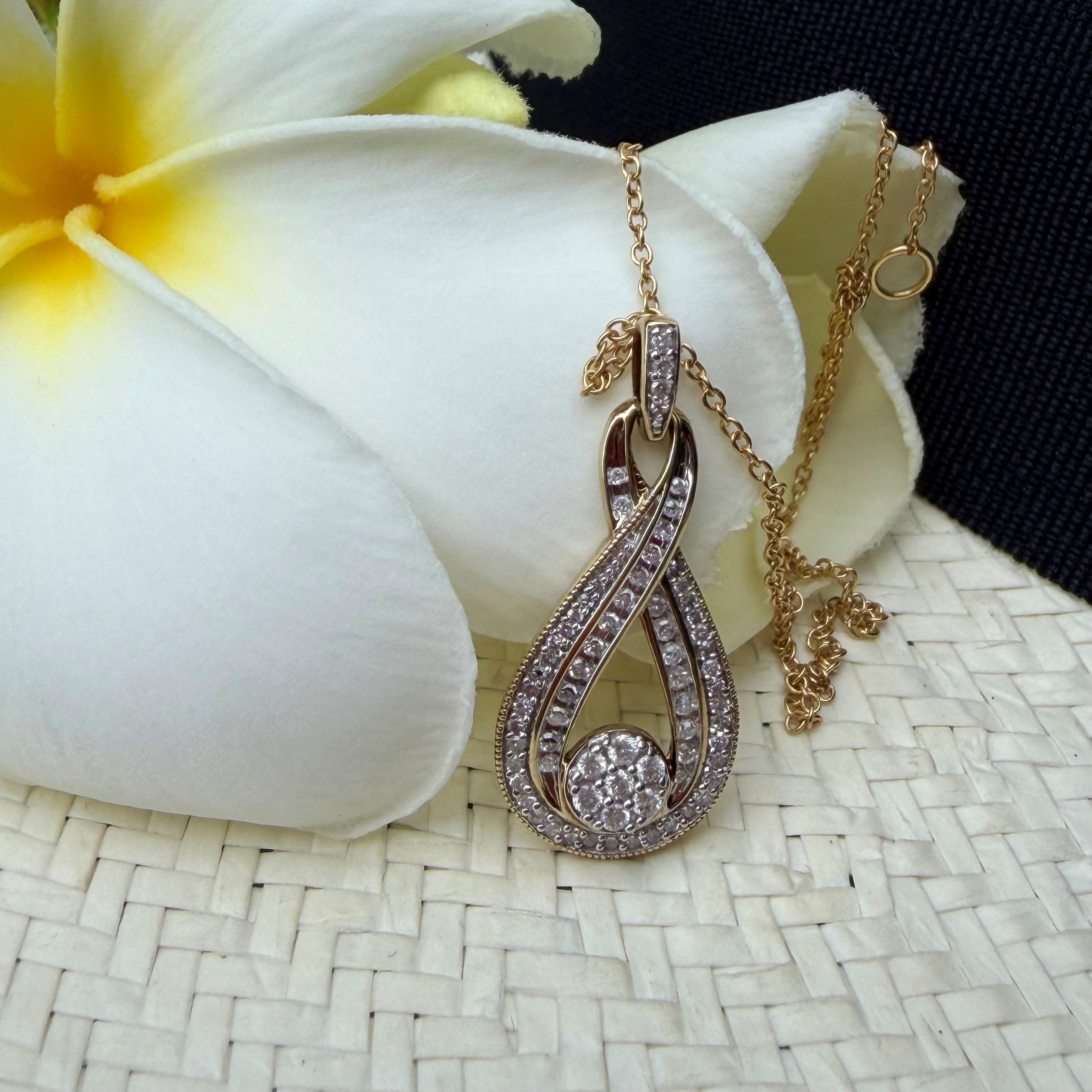 Articulated Diamond Twist Kinetic Pendant Necklace (0.50 carats)