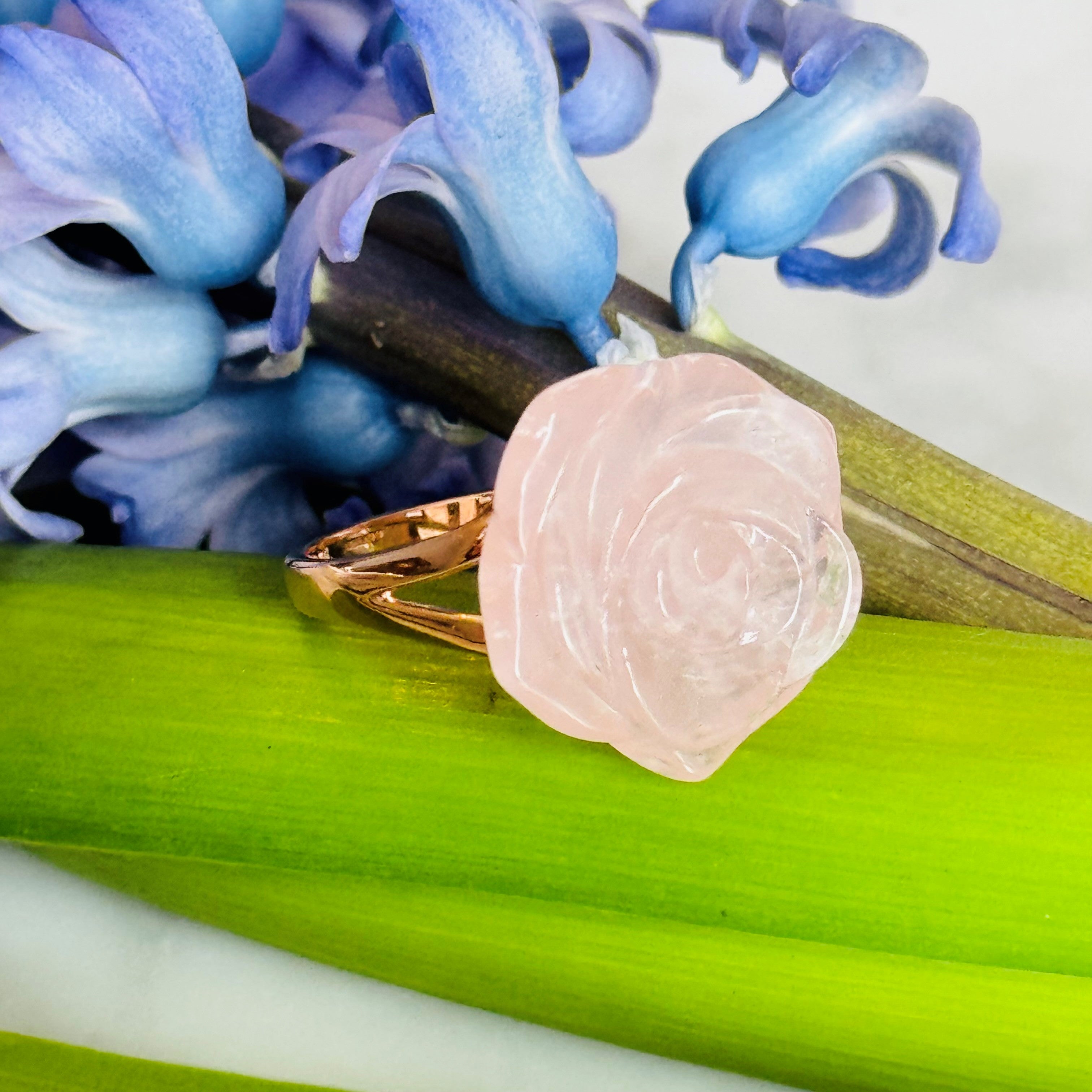 Camélia Rose Gold Ring 2010