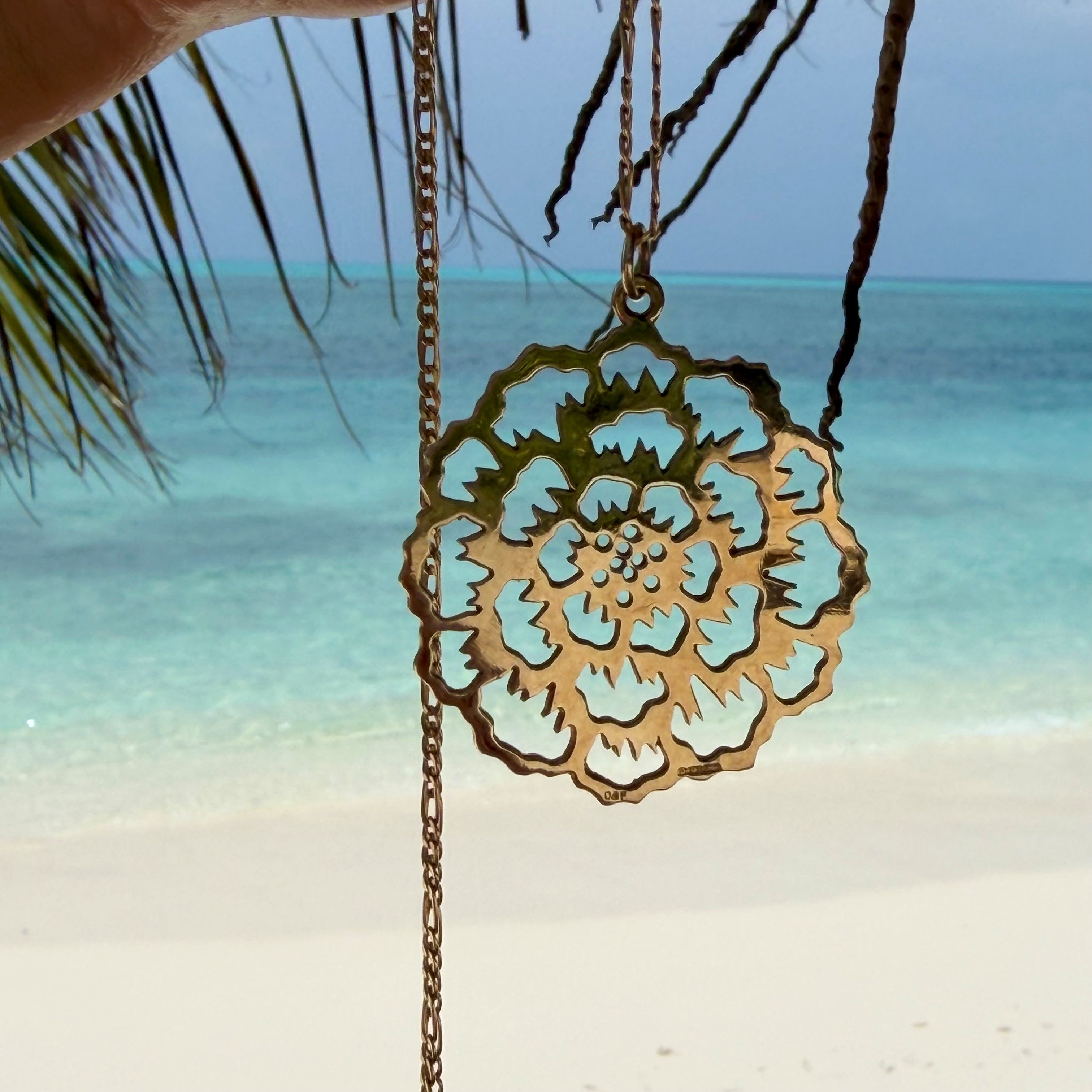 Deakin & Francis Carnation Necklace 1977