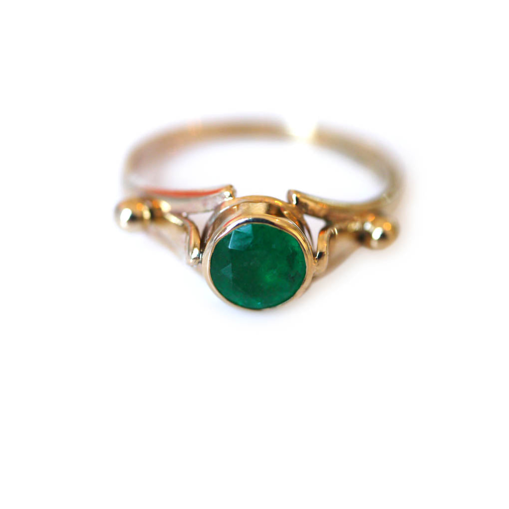 Emerald Dolly Dress Ring 1981