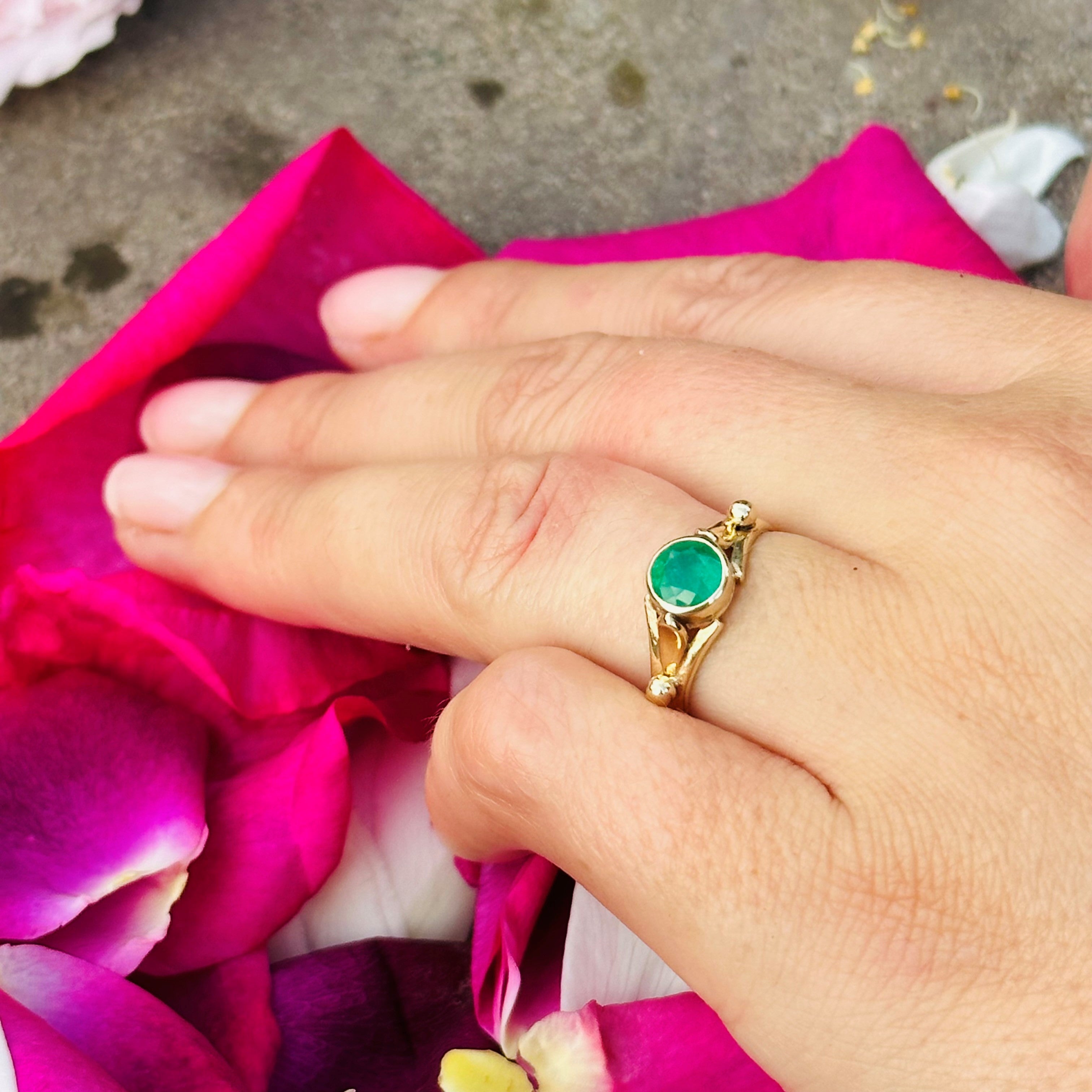 Emerald Dolly Dress Ring 1981