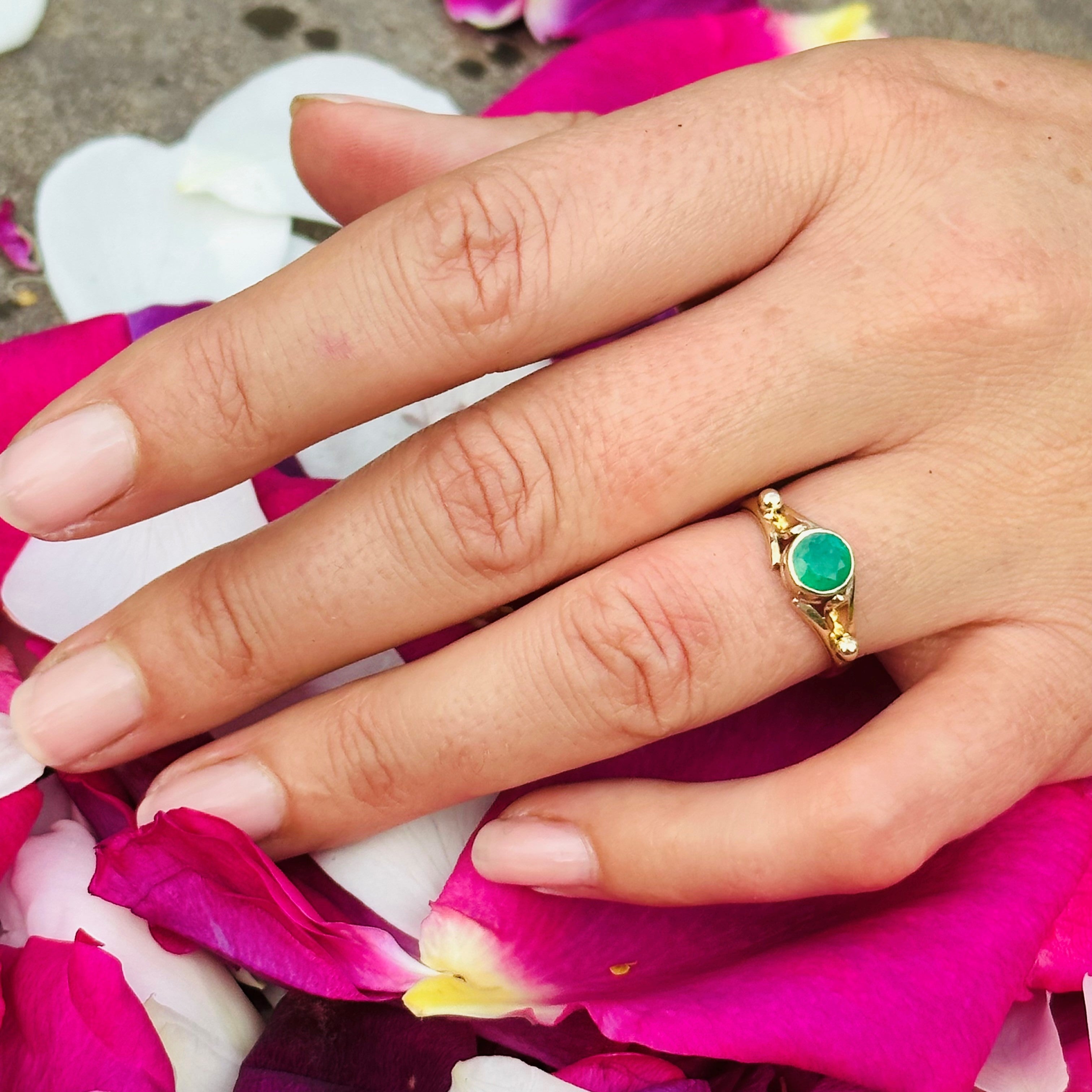 Emerald Dolly Dress Ring 1981