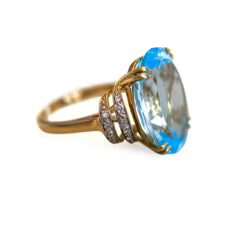 Diamond & 14.8 Carat Blue Topaz Ring 2008