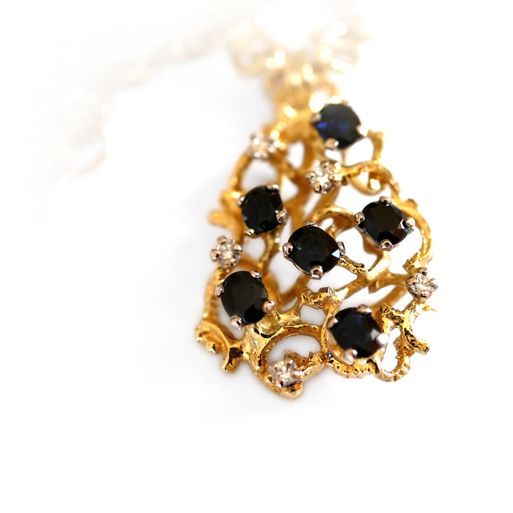 1977 Deakin & Francis Diamond & Sapphire Pendant Necklace
