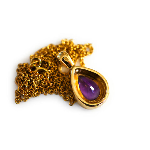 Alluring Amethyst Rub-over Gold Necklace