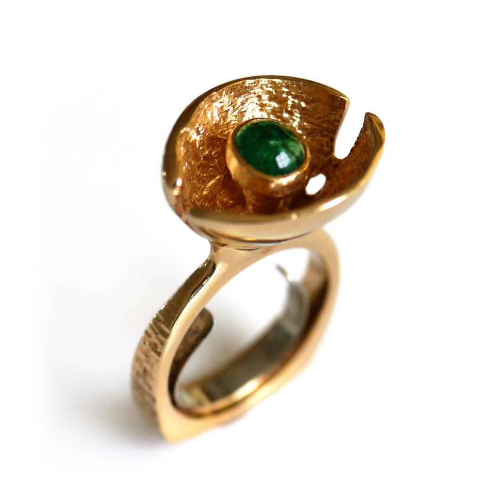 Unusual Vintage Emerald Cocktail Ring 1970s